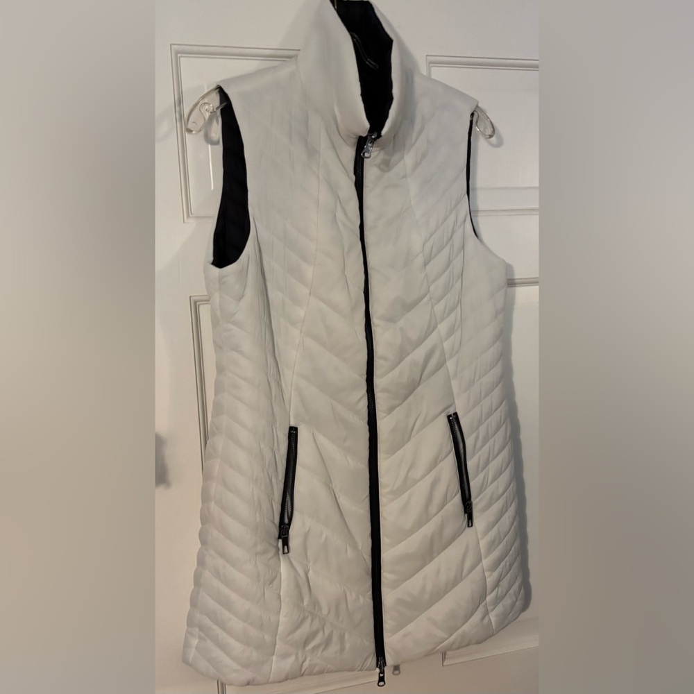 Renuar Off-White Quilted Vest